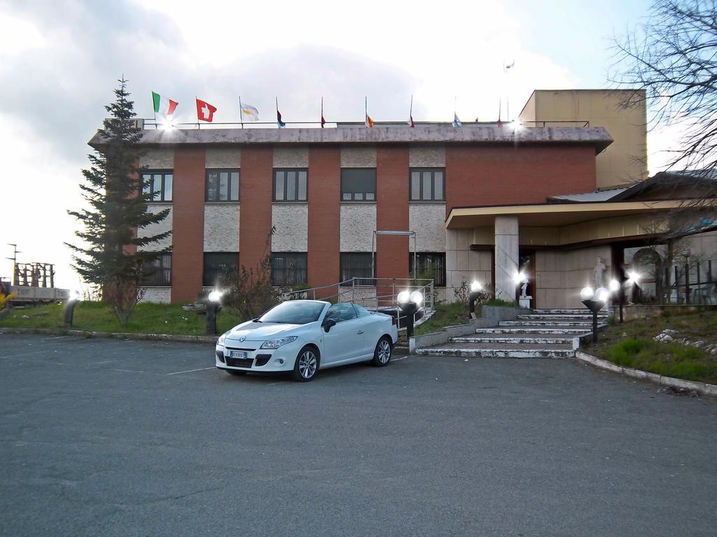 Hotel Cascata Pozzolo Formigaro Exterior photo